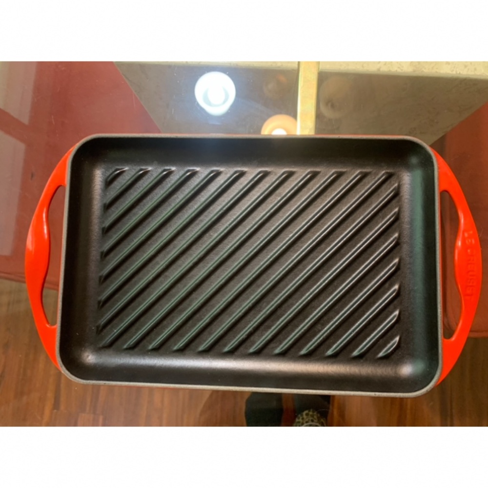Le Creuset Rectangular Skinny Grill, Red 15" x 8.5"